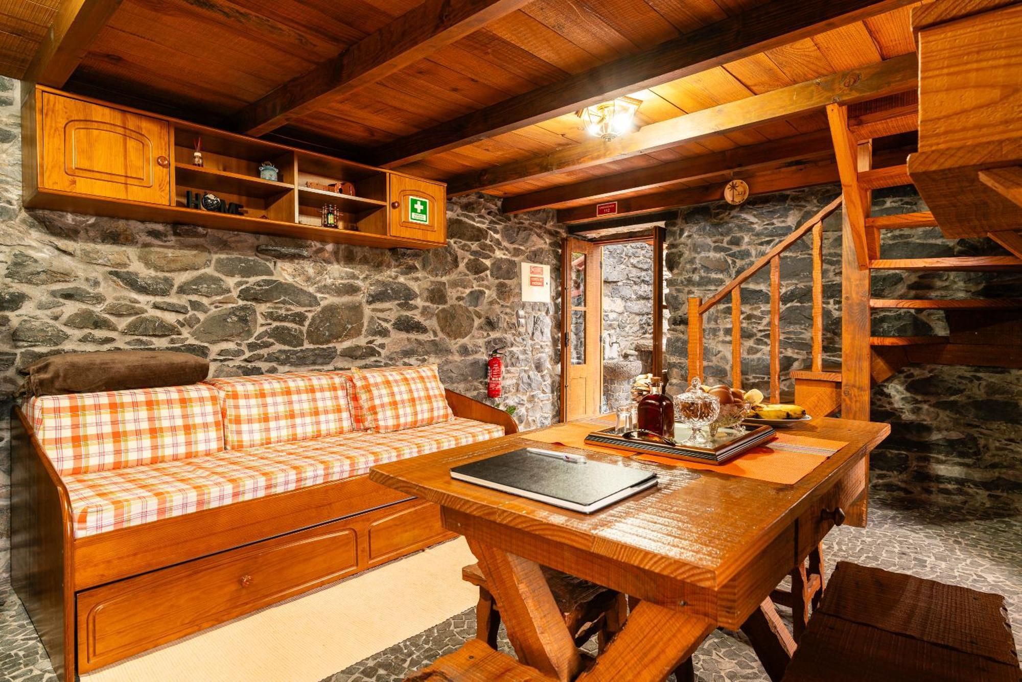 King'S House - Centennial House Ribeira do Raposo Exterior foto